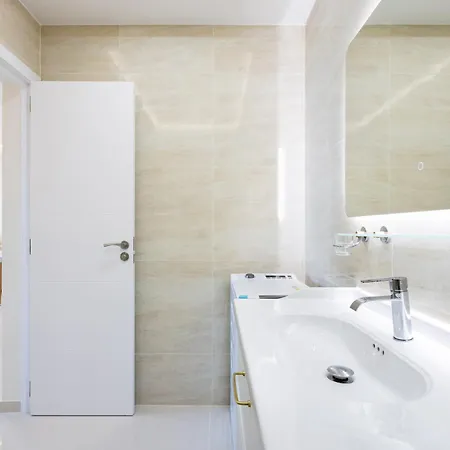 アパート Luxurioese Mit Meerblick With Heated Pool In Playa Paraiso